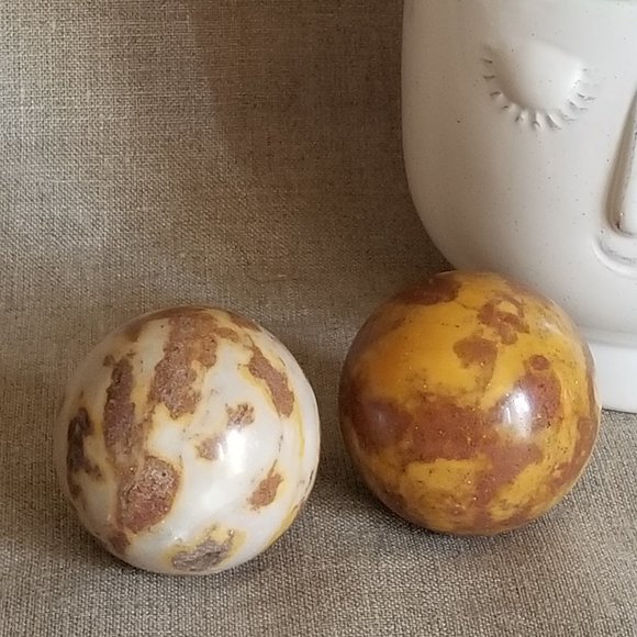 Pair of two Polished Stone Spheres / Balls - Picture 2 of 3